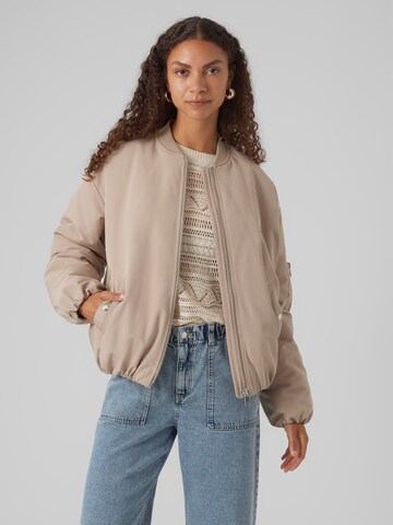 VERO MODA - Chaqueta de entretiempo 'Barcelona' en beige: frente