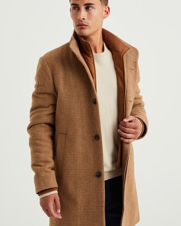 WE Fashion Between-seasons coat in Brown: front