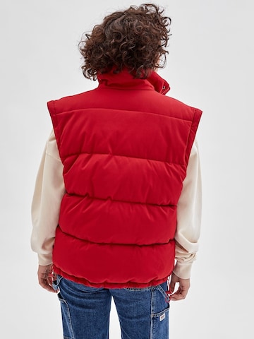 GUESS Winter Jacket in Red