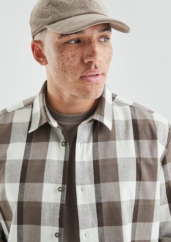 QS Regular Fit Hemd in Braun