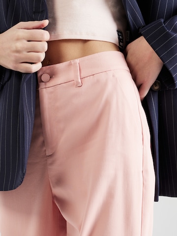 Slimfit Pantaloni eleganți de la s.Oliver pe roz