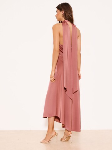 Lipsy Avondjurk in Roze