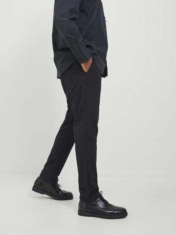 Slimfit Pantaloni chino di JACK & JONES in nero