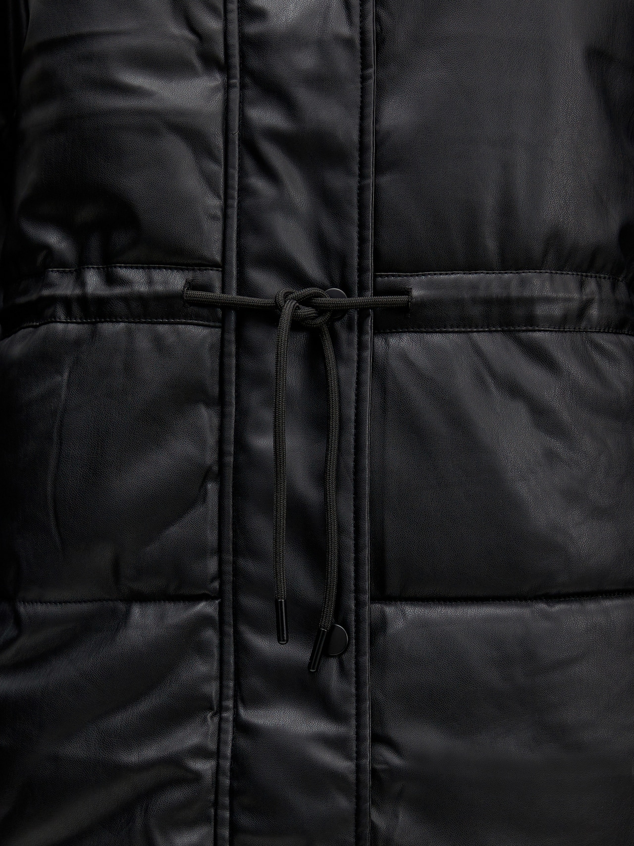 EDITED Winterjas 'Kea' Zwart