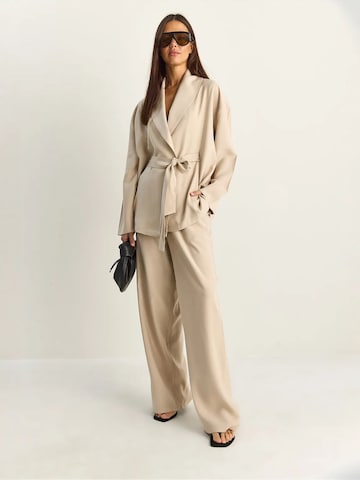 Bianco Lucci Zweiteiliges Set in Beige