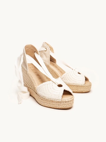 Alhamas Sandal 'Alpargata Cuña' in White