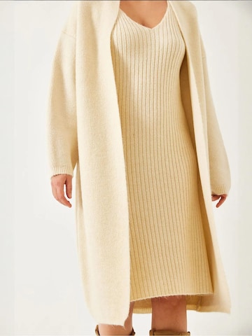 Robes en maille Bianco Lucci en beige