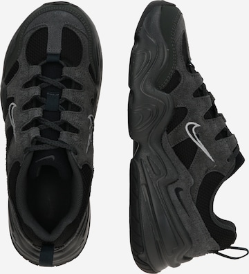 Baskets basses 'Hera' Nike Sportswear en noir