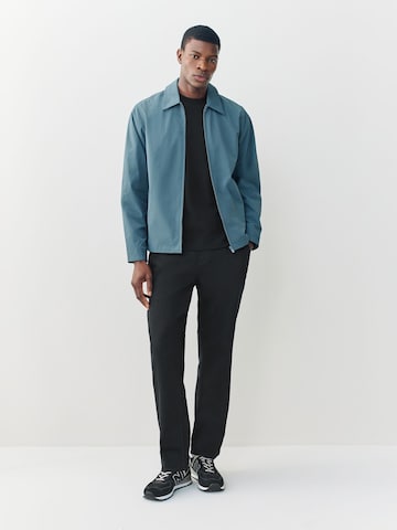 Next Regular Chinohousut värissä musta