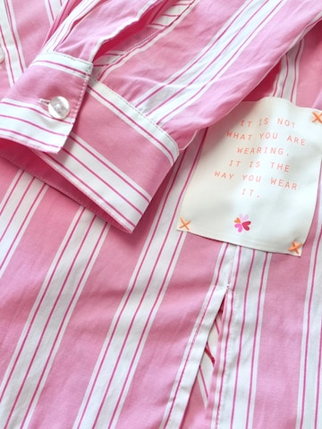 Camicia da donna 'Streifenbluse mit Sonnen Stickerei - GraceC' di LIKS. Munich in rosa