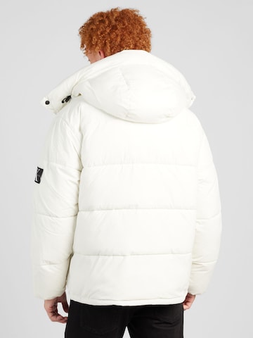Calvin Klein Jeans Зимняя куртка в Белый