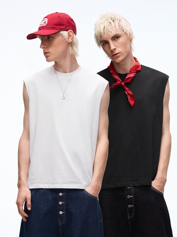 Bershka Shirt in Black: front