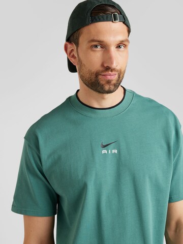 Nike Sportswear T-shirt 'AIR' i grön