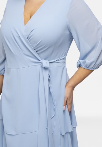 Robe de cocktail 'NARCYZA' Karko en bleu