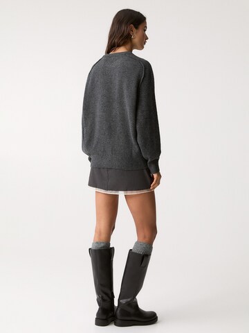 Pull&Bear Pullover in Grau