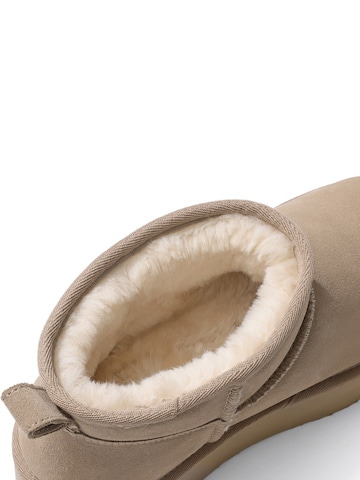 Boots 'DREAM PAIRS Klassische stiefel für Damen' di Dream Pairs in bianco