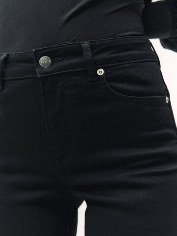 ÉVOIR by Alena Gerber Skinny Jeans in Zwart