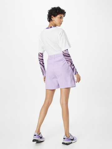 Monki - regular Pantalón en lila