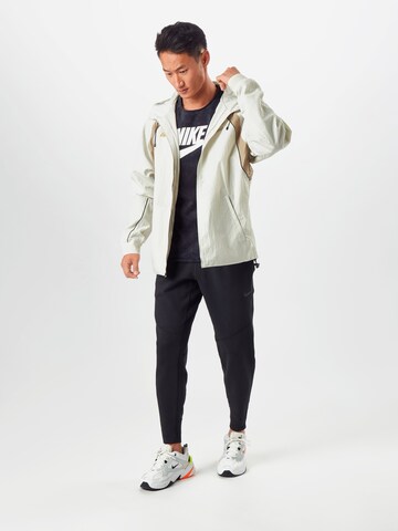 Nike Sportswear - Ajuste regular Sudadera con cremallera en blanco