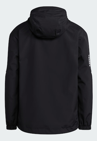 ADIDAS TERREX - Chaqueta de montaña en negro