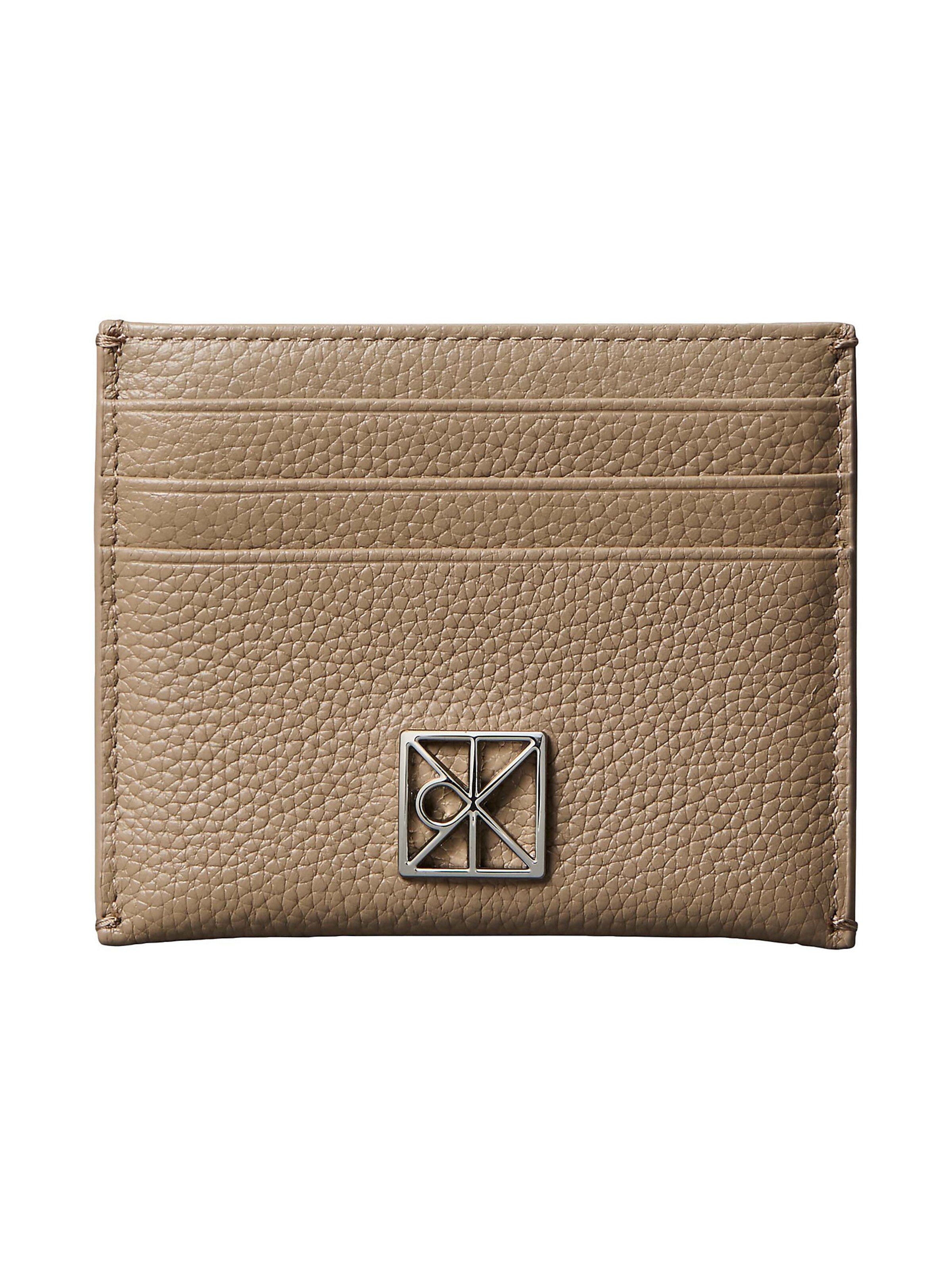 Calvin Klein Kartenetui in Braun: Vorderseite