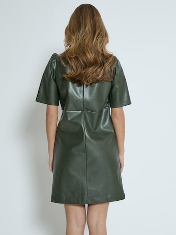 Robe 'Pia' Peppercorn en vert