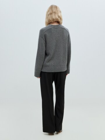 EDITED Pullover 'Carlo' in Grau