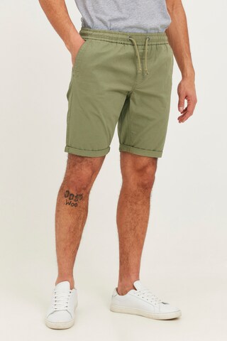 Regular Pantalon 'GREGO' BLEND en vert : devant