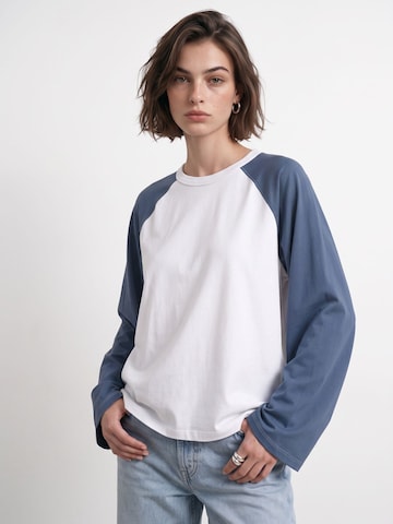 HYPEDROP - Camiseta 'Ocelle' en blanco: frente