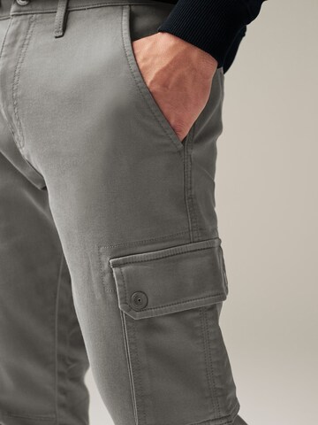 Next - Tapered Pantalón cargo en gris