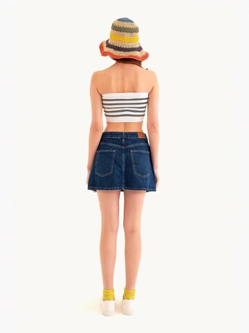 Top in maglia di Hiccup in bianco