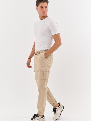 comeor Regular Cargo Pants in Beige