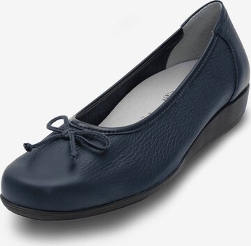 VITAFORM Ballet Flats in Blue: front