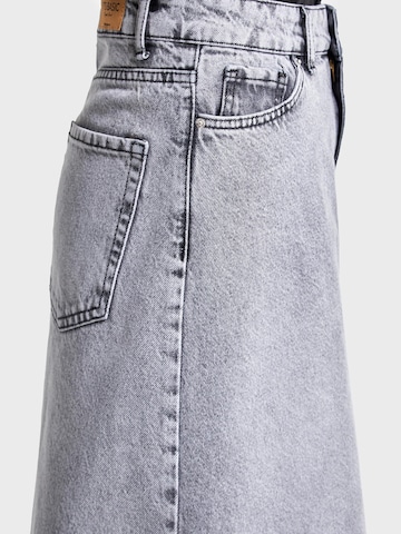 IT'S BASIC Skirt 'Maxi Denim Skirt' in Grey