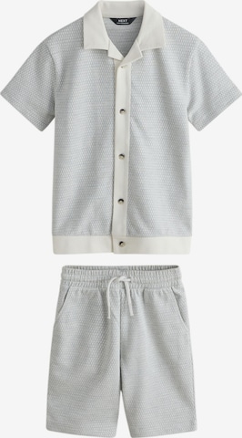 Next Setti värissä harmaa: etupuoli