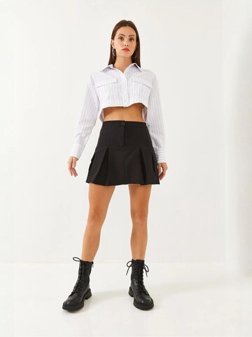 Bianco Lucci - Saia em preto