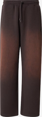 WEEKDAY Regular Housut värissä ruskea: etupuoli