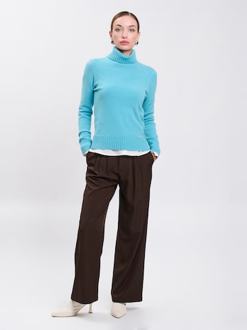 Influencer Pullover in Blau