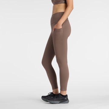new balance - Skinny Pantalón deportivo 'Sleek' en marrón