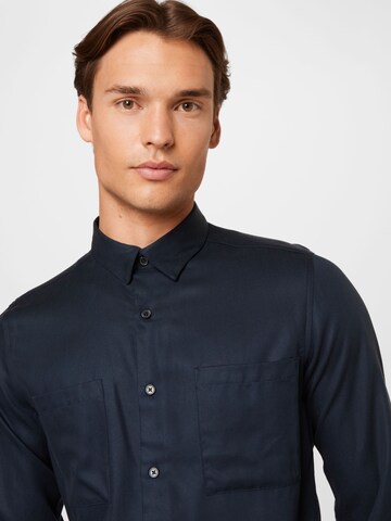 BURTON MENSWEAR LONDON - Regular Fit Camisa 'Smart' em azul