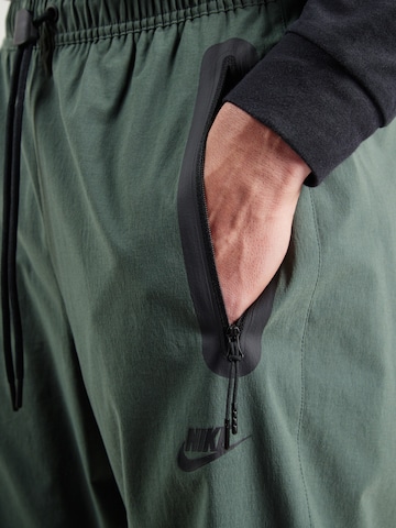 Nike Sportswear Конический (Tapered) Штаны в Зеленый