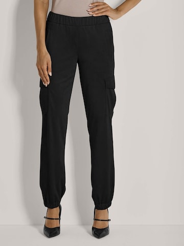 Coupe slim Pantalon cargo MADELEINE en noir : devant