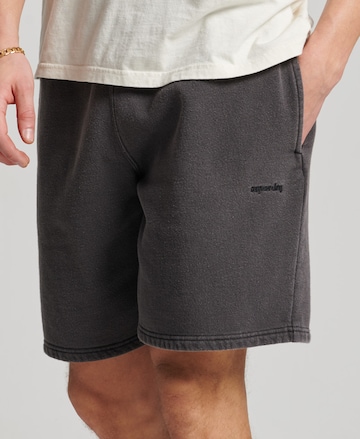 Superdry Regular Shorts 'Mark' in Grau