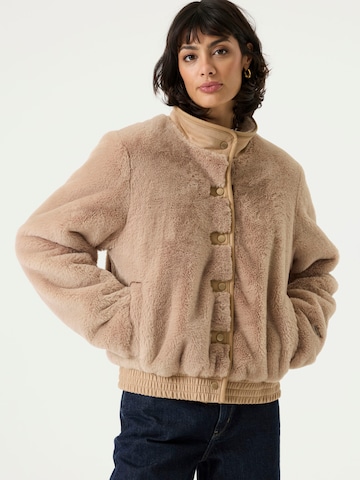 Veste mi-saison GARCIA en marron : devant