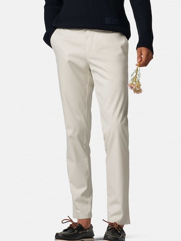 Coupe slim Pantalon chino 'Lupus' MMXGERMANY en beige : devant