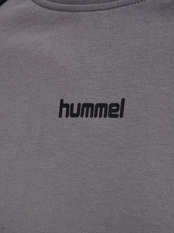 Hummel T-Shirt in Grau