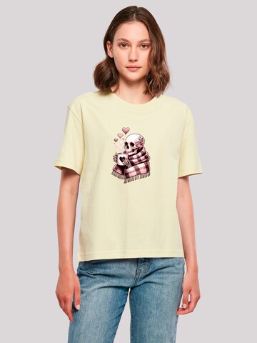 F4NT4STIC Shirt 'Cozy Winter Skelett' in Geel: voorkant