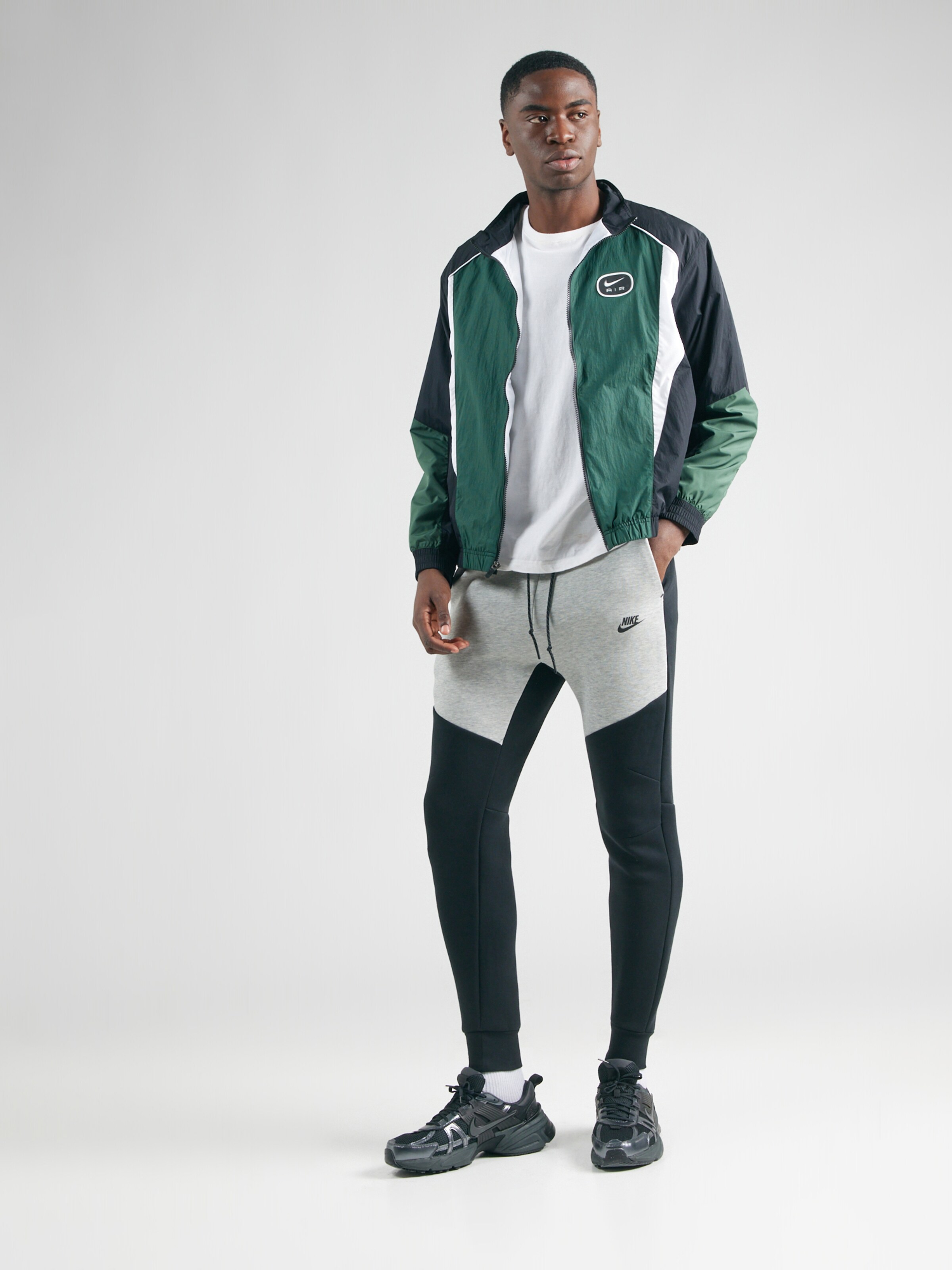 nike tapered tracksuit