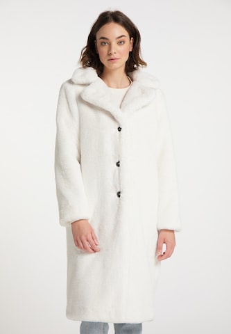 MYMO Between-Seasons Coat in White: front