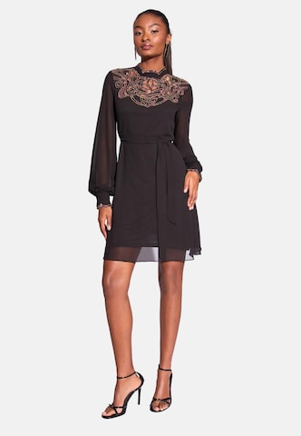 Abito di Lipsy in nero: frontale